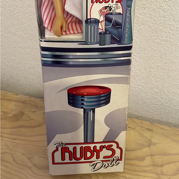Vintage 1990s Ruby’s Diner Waitress Barbie Doll. NEW!! In Box! - Picture 2 of 7